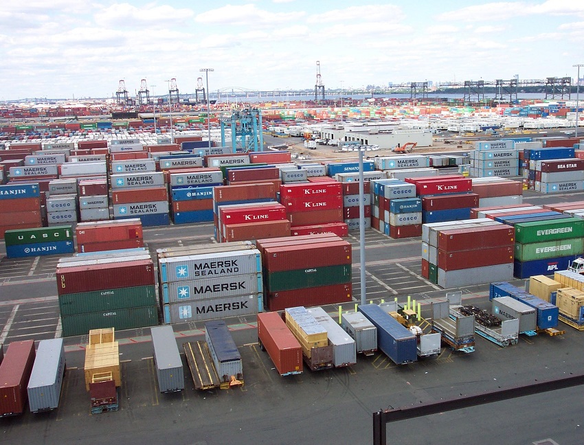 Dịch vụ vận chuyển container uy tín tại Việt Nam