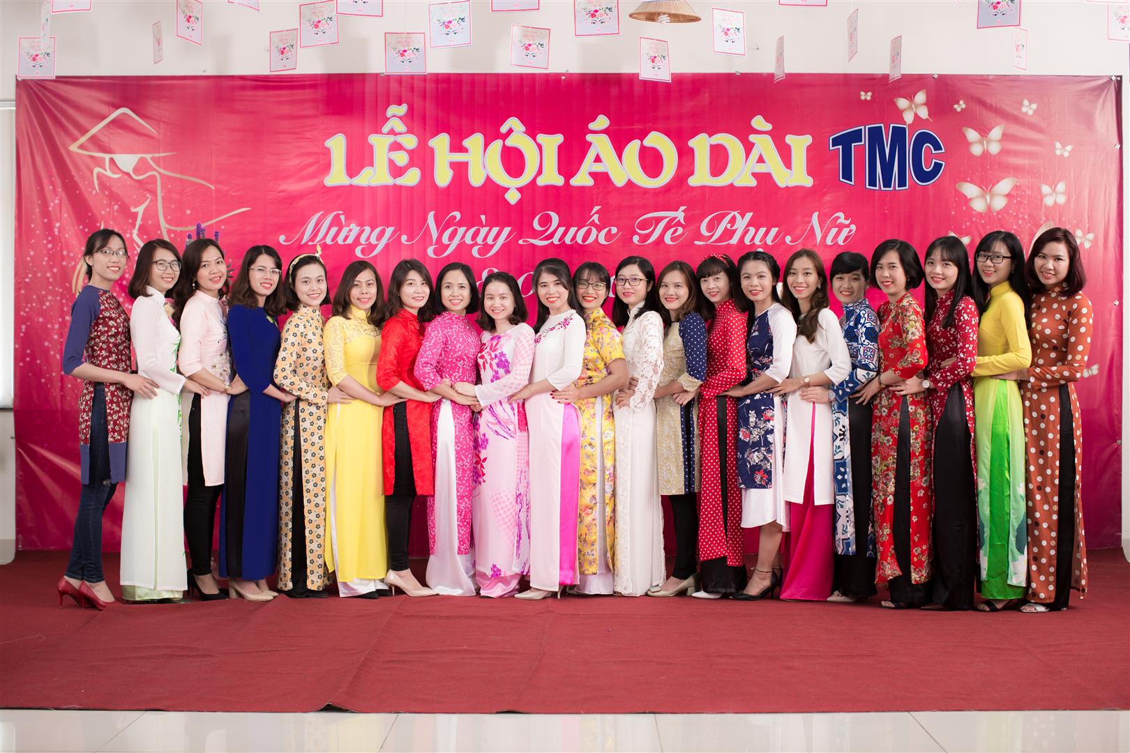 TMC tổ chức Lễ hội Áo dài chúc mừng Quốc tế Phụ nữ 8-3